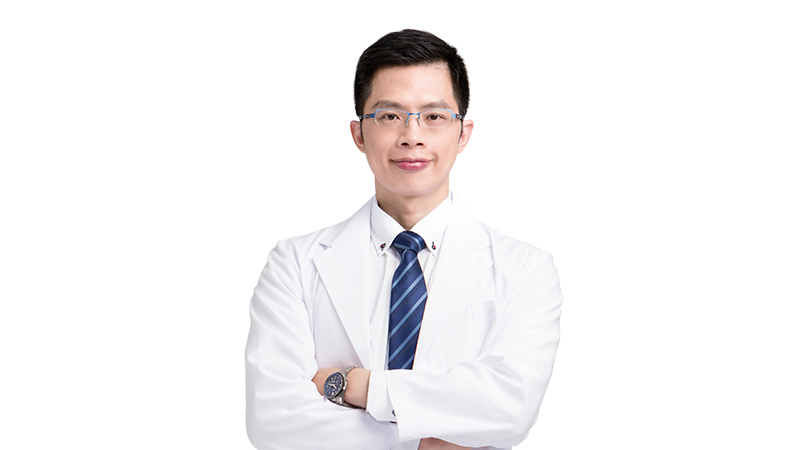 曾文俊醫師詳細解說結構式線性調理的多層次應用，如何幫助肌膚展現緊實感。