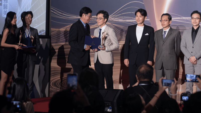 恭喜光澤診所蔡昀達醫師榮獲愛美獎!蔡醫師結合光澤診所頂尖皮膚管理團隊與高階手術設備