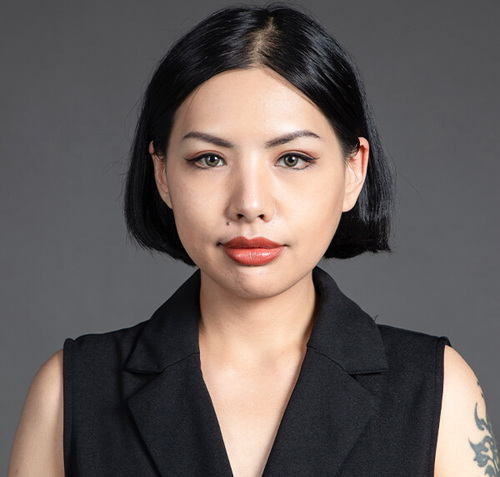 告別全副武「妝」，煥然一新的我充滿自信，魅力雙眼不必在乎閒言碎語！