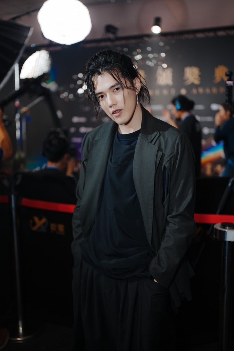 光澤診所雙眼皮術後成果驚人，奇軒說：眼神對了，自信就來了